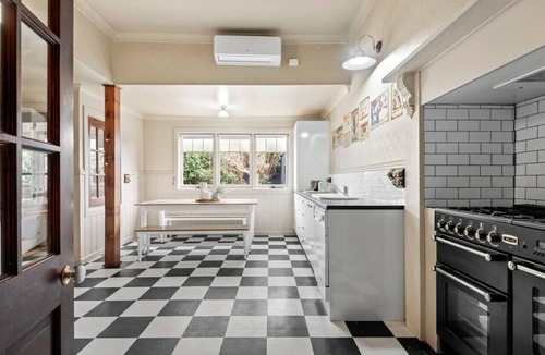 Portarlington House | Step back in time in the perfect family escape