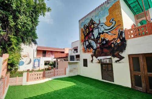 Pink City Hotel | Stephels Hostel