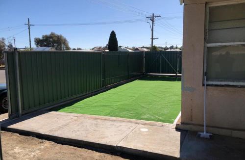 Broken Hill House | StevieNic's Dig's