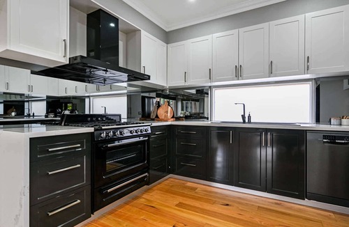 Bathurst House | Stewart Retreat - Central, Contemporary Heritage Fusion