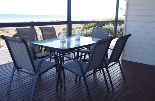 Adelaide House | Stone's Throw 4-2 at Silver Sands