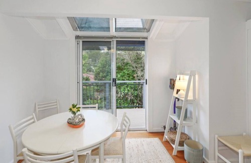 Avoca Beach Apartment | Stone's Throw From The Beach