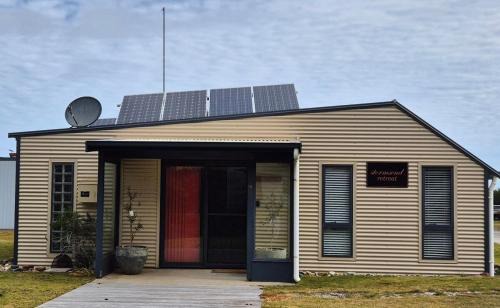 Trial Harbour House | Stormsend Retreat