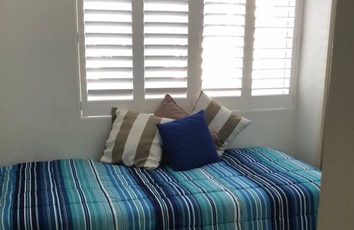 Sunshine Coast Apartment | Stroll to Mooloolaba - Apartment on Alexandra Headland