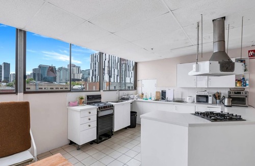 Adelaide Central Business District Cabin | Studio 5 - Wright Lodge