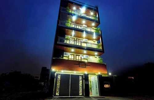 Gurugram Apartment | Studio apartment with patio &gym near global foyer