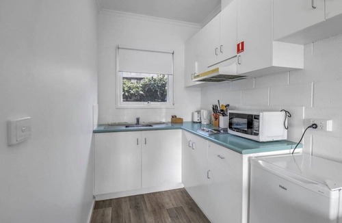 Geelong Apartment | Studio Apt, Prime Position, CBD, Mibnb