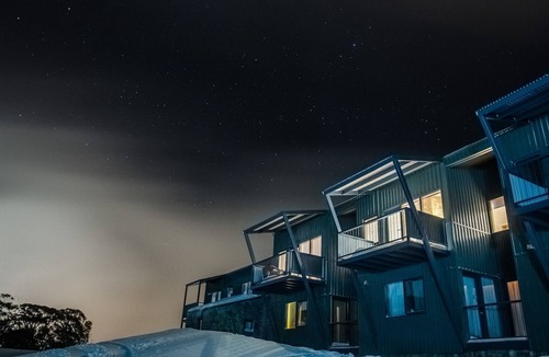 Perisher Valley Apartment | Studio Loft 9-1 - A well appointed self contained studio loft apartment