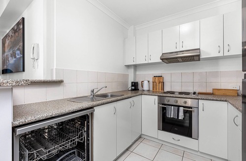 East Perth Apartment | Stunning 1bdr Paradise - Gym Pool