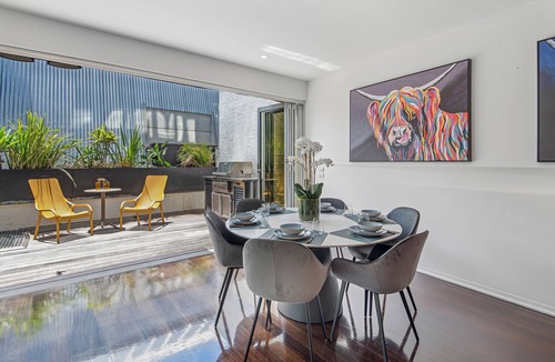 Richmond House | Stunning Executive Townhouse in Richmond, Melbourne