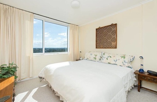 Waverton Apartment | Stunning Harbour View Home!