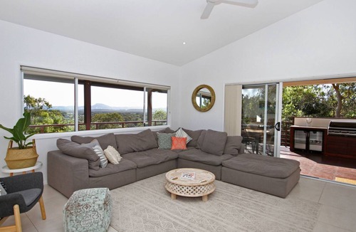 Coolum Beach House | Stunning Home With Spectacular Views
