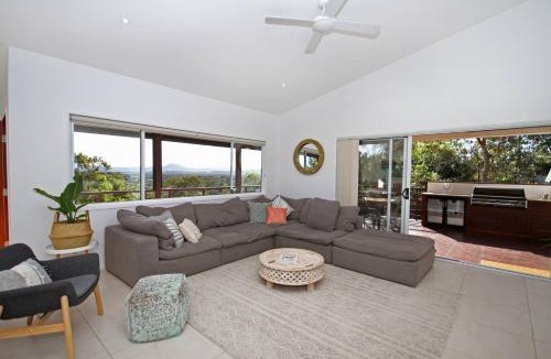 Coolum Beach House | Stunning Home With Spectacular Views
