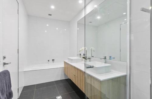 Anglesea House | Stunning Main Beach Location- Anglesea