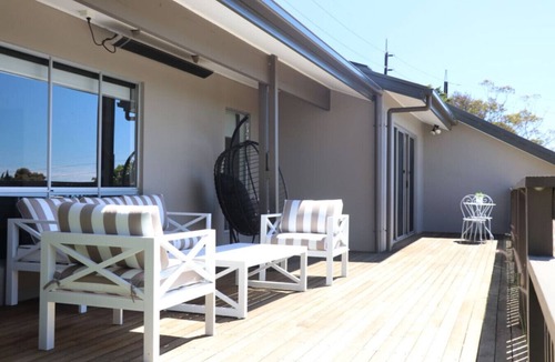 Seaview Downs House | Stunning Ocean View entire house