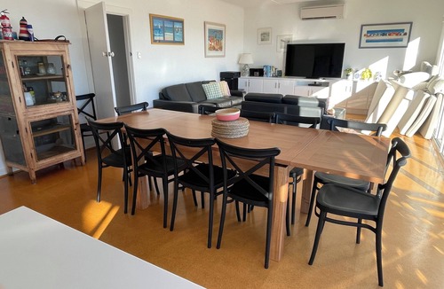 Waterhouse House | Stunning ocean views! FREE WIFI!