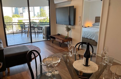 Kangaroo Point Apartment | Stunning One Bedroom Unit in the Heart of Kangaroo Point