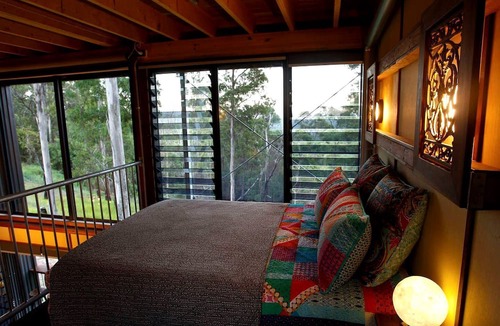Austinville Cabin | Stunning Tree House with Pool Access Ideal for Luxury Holiday Accommodation, Gold Coast