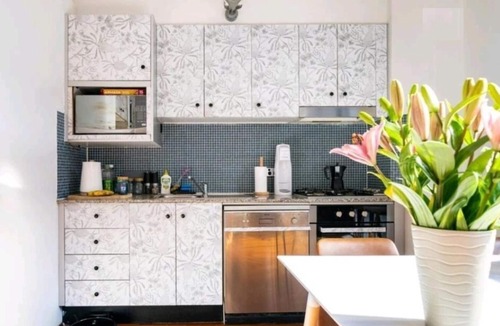 Surry Hills Apartment | Stunning unit with pool and private backyard