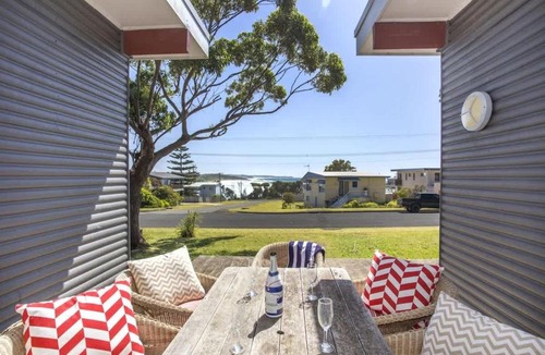 Dolphin Point House | Stunning Views - beach cottage with ocean vistas
