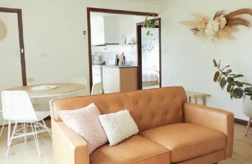 Gracetown House | Stunning Views Central to Town, Beaches and Vineyards