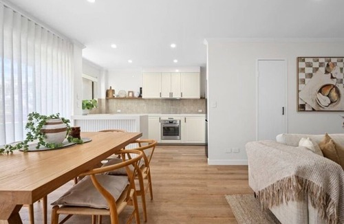 Mermaid Waters Apartment | Stunningly renovated 2 bedroom apartment with water access n PET FRIENDLY