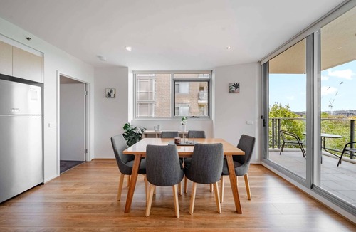 City West Apartment | Stylish 1-Bed Flat with Pool, BBQ & Sauna Access