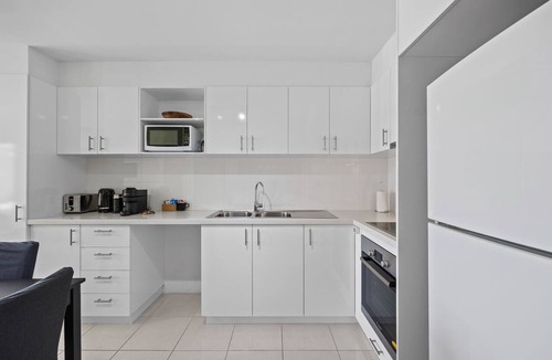 Rockingham Apartment | Stylish 2BR Rockingham Stay with Garden Views