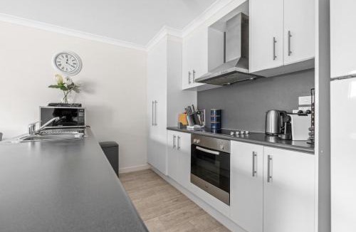 Ravenswood Apartment | Stylish and Spacious Launceston Villa plus Free Wifi