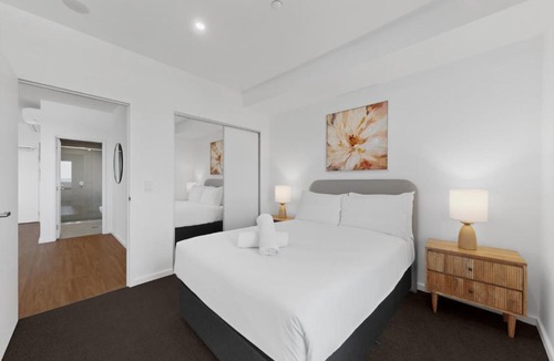 Cannington Apartment | Stylish New Apartment in Cannington with Parking