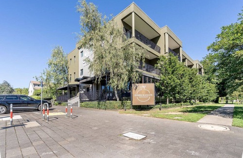 Kingston Apartment | Stylish Studio Apt | 2 mins to Kingston Foreshore!