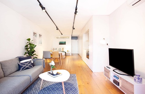 Ultimo Apartment | Stylish Studio with Balcony near Darling Square