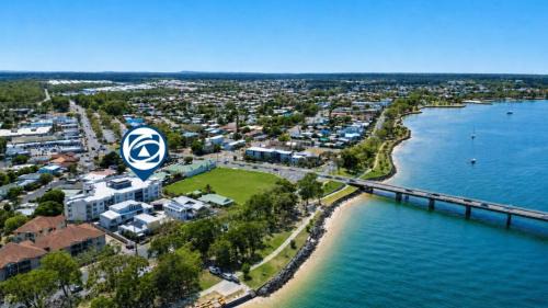 Bellara House | Stylish Unit With Water Views