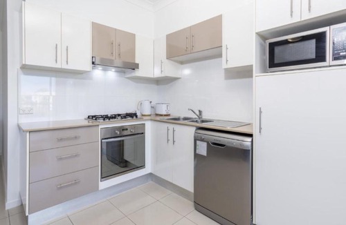 Bellara House | Stylish Unit With Water Views