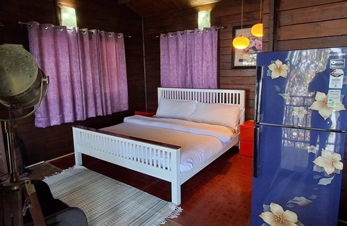 Jakh Hotel | Sukoon, Bhatrojkhan (Near Ranikhet)