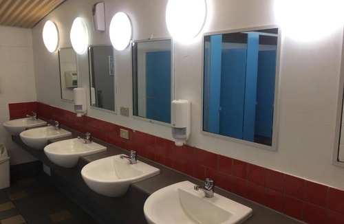 Cairns North Hotel | Summer House Backpackers Cairns