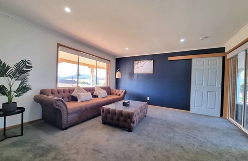 Bacchus Marsh House | Summer view