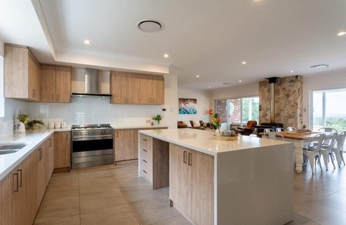 Yallingup Siding House | Summerville Treetops - A Stunning Valley Retreat