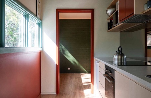 Campbell Apartment | Sun-filled APT | 2 mins to Legacy Park!