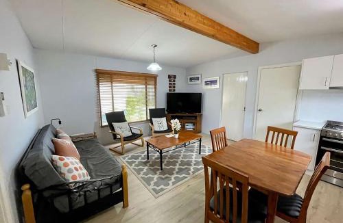 Broadwater Ski Chalet | Sundowner Cabin