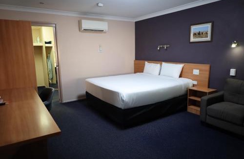 Allenstown Hotel | SunPalms Motel