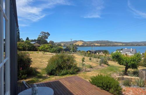 Deviot Apartment | Sunrise on the Tamar