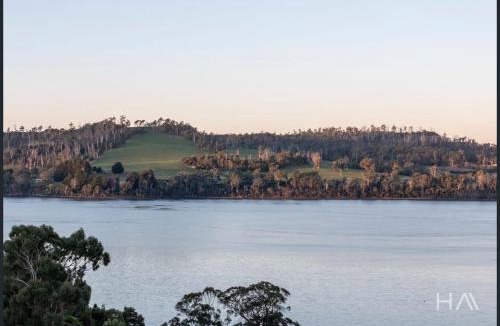 Deviot Apartment | Sunrise on the Tamar