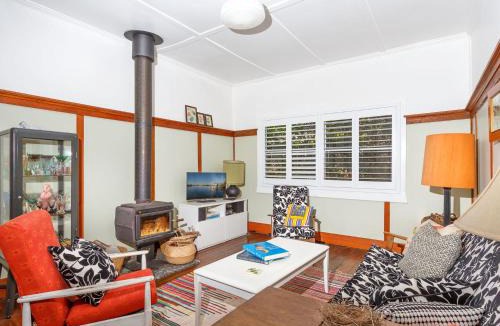 Tea Gardens House | Sunroom Cottage