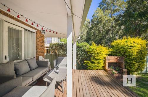 Chain Valley Bay House | Sunset Escape