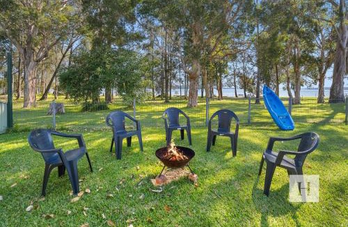 Chain Valley Bay House | Sunset Escape