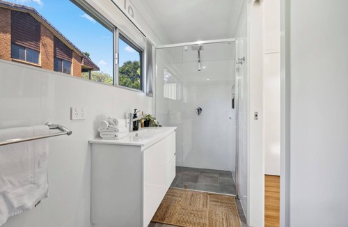 Coffs Harbour Apartment | Sunset Palms Studio Cozy Coastal Stay in Coffs Harbour