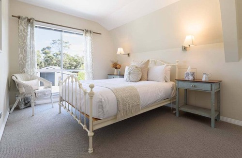 Clarence Point House | Sunset Sanctuary: Waterfront Home with Balcony and Patio