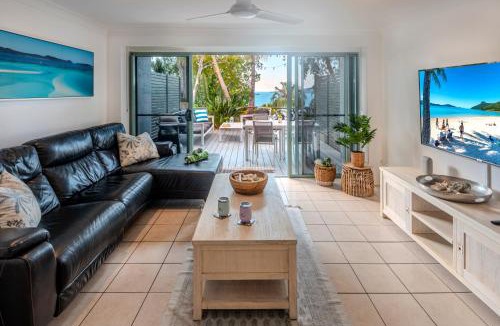 Hamilton Island Apartment | Sunset Waters 12 on Hamilton Island by HamoRent