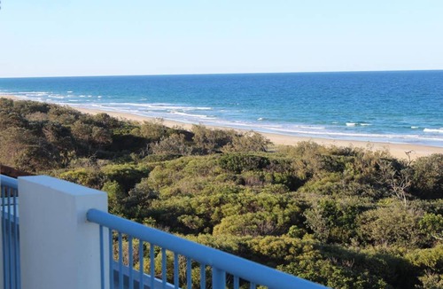 Marcoola Apartment | Sunshine Coast Accommodation BEACH EDGE Apartment